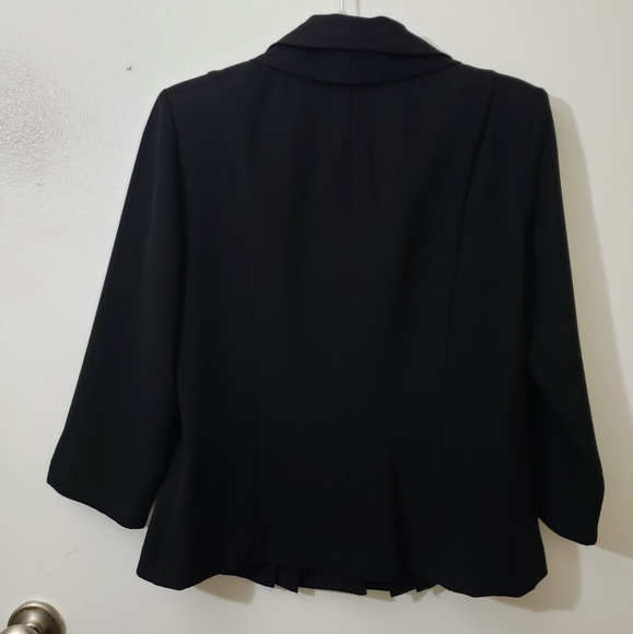 Jacket - Picture 2 of 5